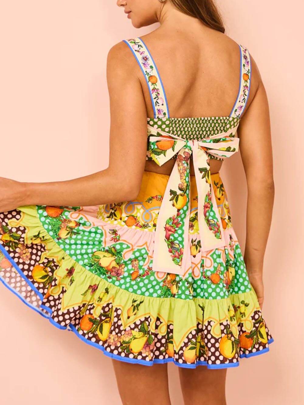 Norielle - Mini-Sommerkleid mit Buntem Blumen- und Fruchtmuster