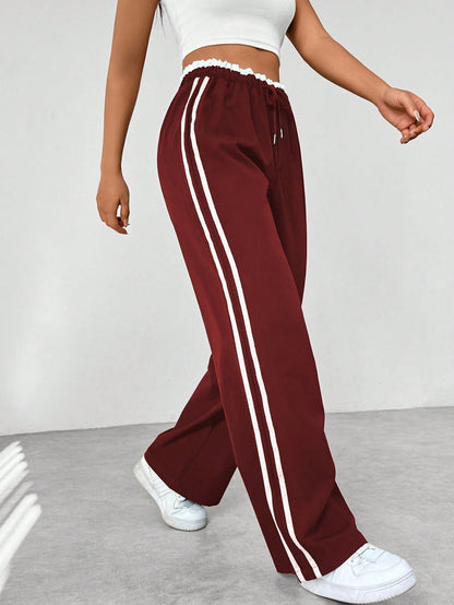 Bequeme Damen Jogginghose mit Seitenstreifen – Locker geschnittene Freizeit- & Sporthose