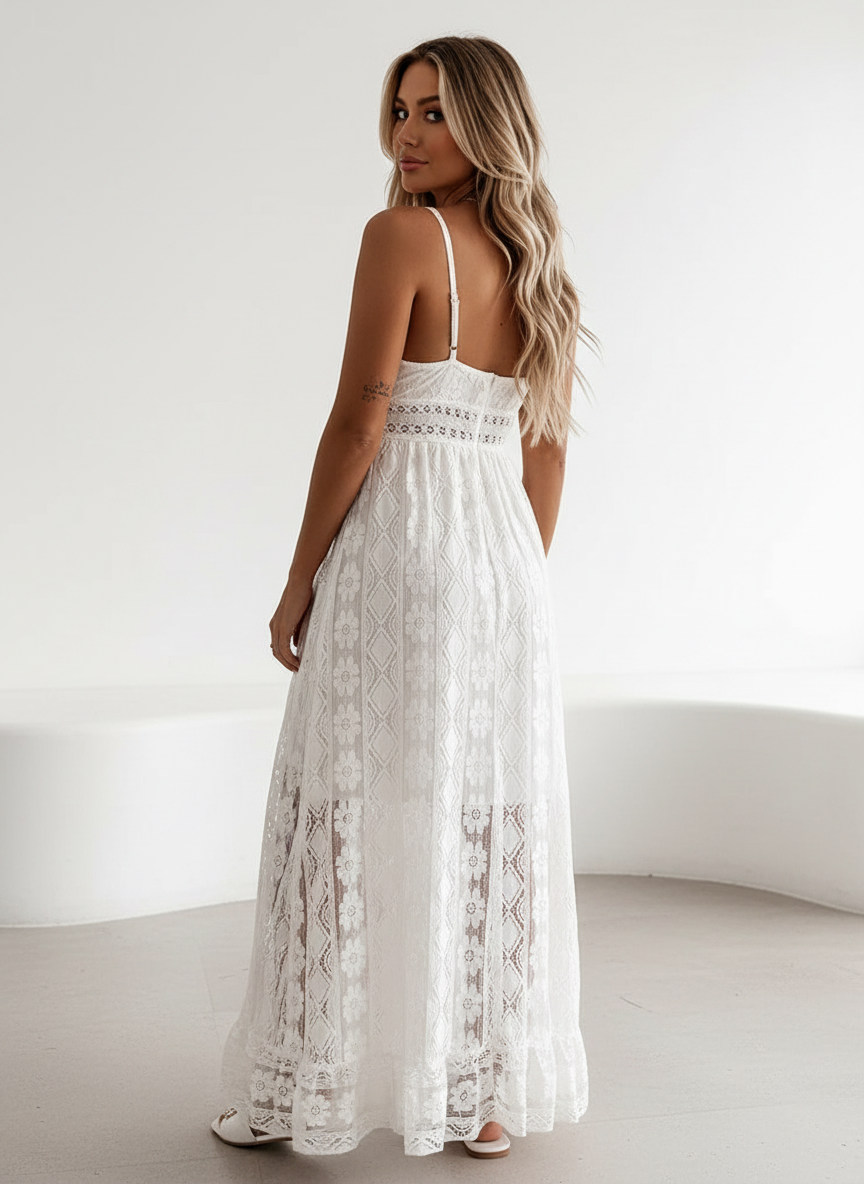 Maëlyne - Unverzichtbar im Sommer | Weibliches Maxi-Kleid aus Spitze in Weiß mit Spaghettiträgern, V-Ausschnitt und Punktemuster-Finish