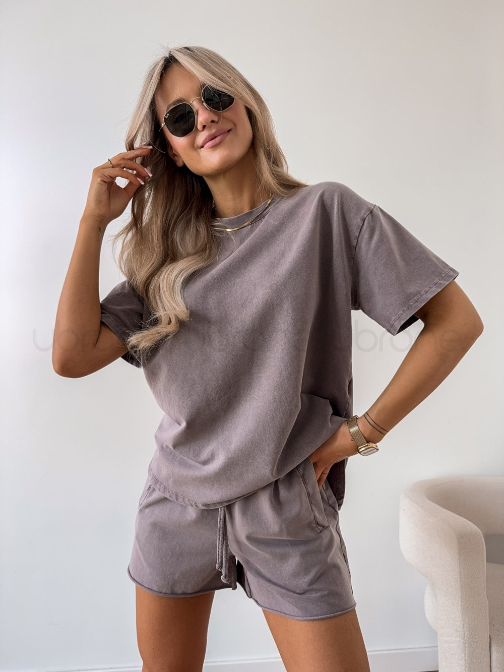 Élianore - Bequemes und Elegantes Entspannungsensemble für Frauen, bestehend aus Shorts oder einer Hose und einem T-Shirt