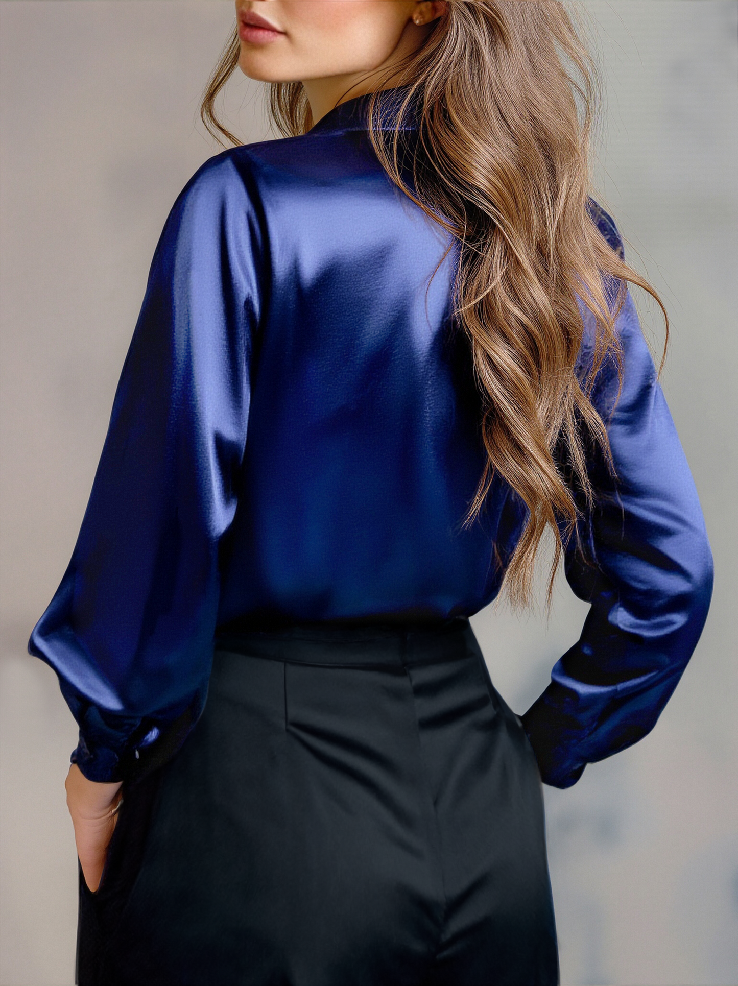 Avelina - Elegante Bluse aus schwarzem Satin mit langen Ärmeln für Frauen