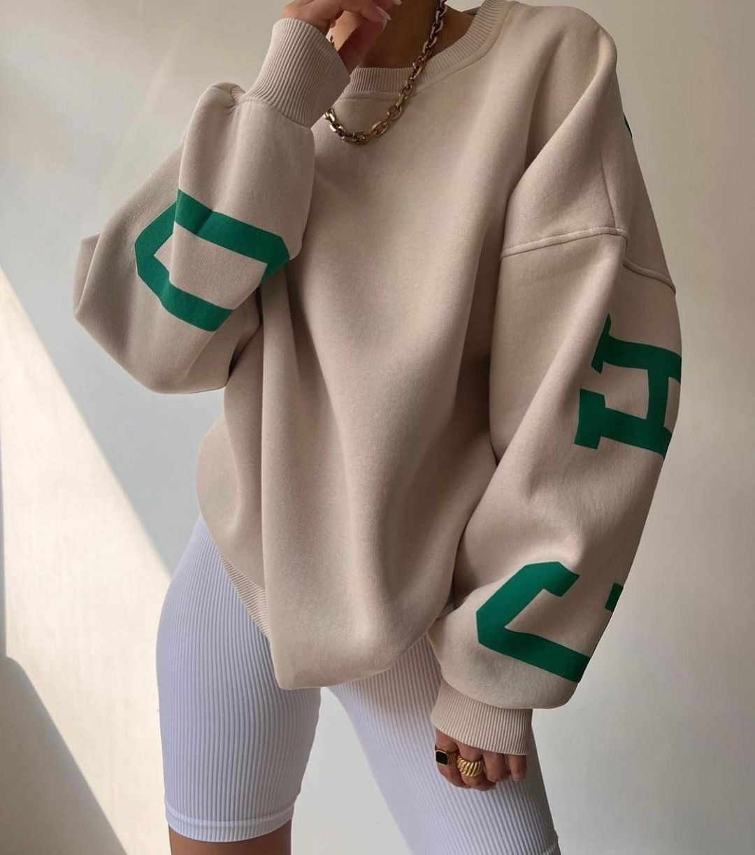 Avelyne - Bequemer und Eleganter Oversize-Pullover für Frauen mit Großen Buchstaben