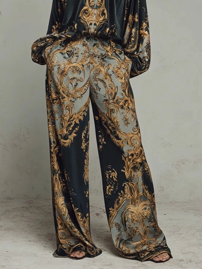 Bélisande - Lässiges Ensemble mit Retro-Barockdruck und tiefem V-Ausschnitt