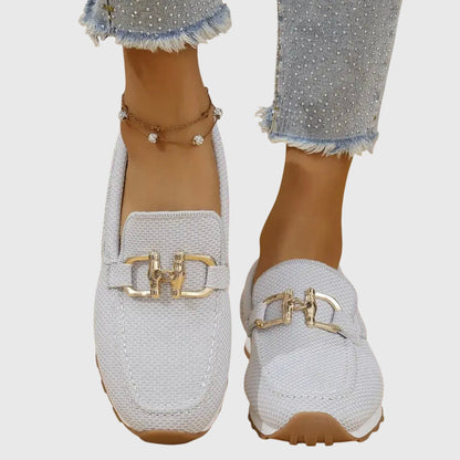 Bequeme Slip-On Loafer Schuhe für Frauen mit leichtem Design und goldener Schnalle