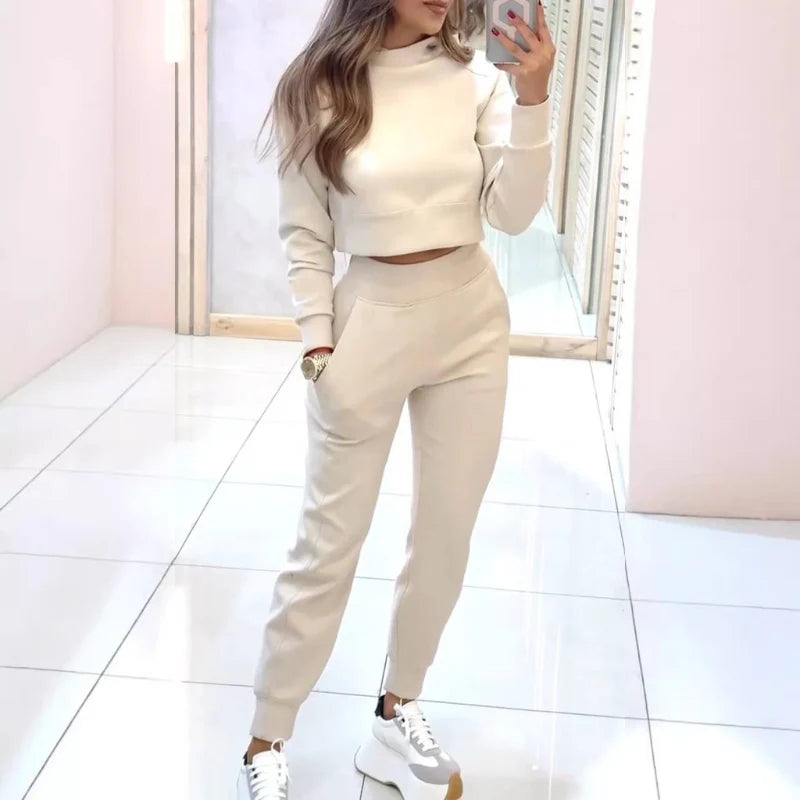 Gaëlle - Bequemes und Elegantes Entspannungsensemble für Frauen, bestehend aus Jogginghose und langärmligem Crop-Top