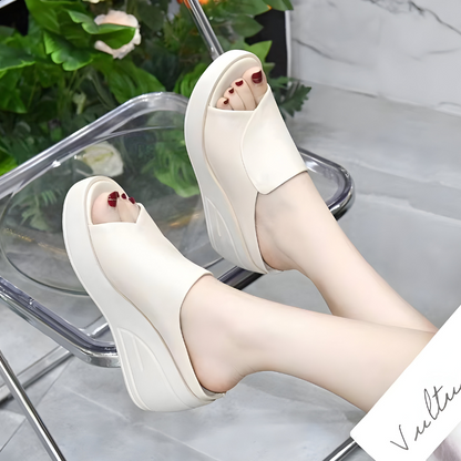 Clara - Elegante und Orthopädische Plateau-Sandalen mit Offener Spitze