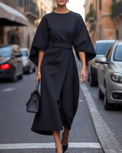 Soléïna - Elegantes Midi-Kleid mit Kimonoärmeln, Tailliert für eine weibliche Silhouette