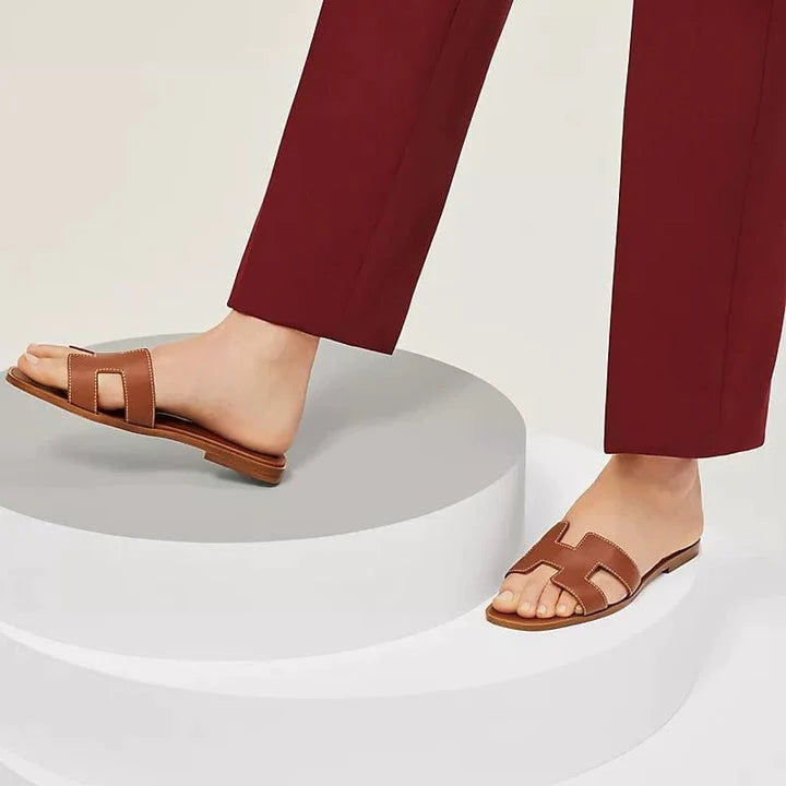 Elegante Slide-Sandalen für Damen mit Cut-Out Design – Flache Sommer Pantoletten