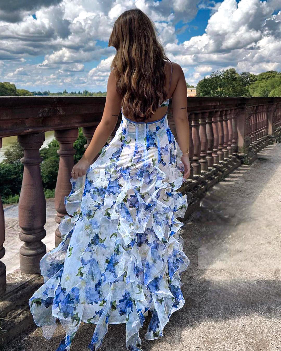 Capucine - Sommerkleid mit Blumen für Frauen, Ärmellos, mit tiefem V-Ausschnitt