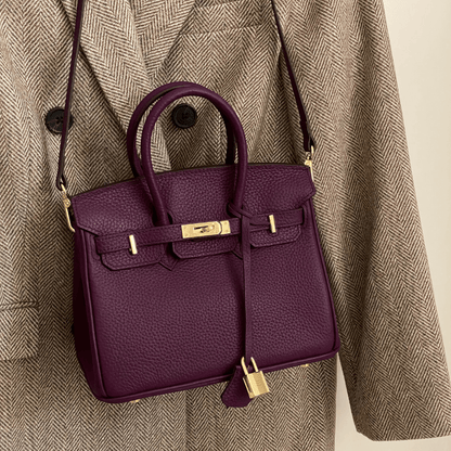 Salomé - Mirabella – Subtiler Luxus-Handtasche aus veganem Leder mit goldenen Details, einfarbig