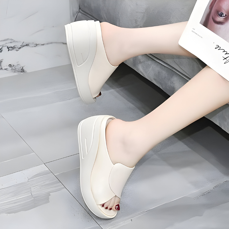 Clara - Elegante und Orthopädische Plateau-Sandalen mit Offener Spitze