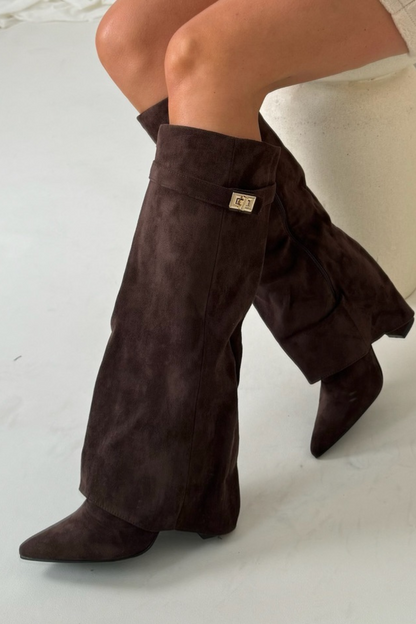Maëline - Elegante Hohe Stiefel aus Wildleder mit Überschlag und Goldenen Details