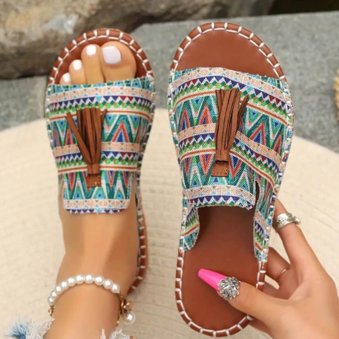 Boho Quasten Sandalen für Damen – Bequeme Sommer Pantoletten mit Ethno-Print