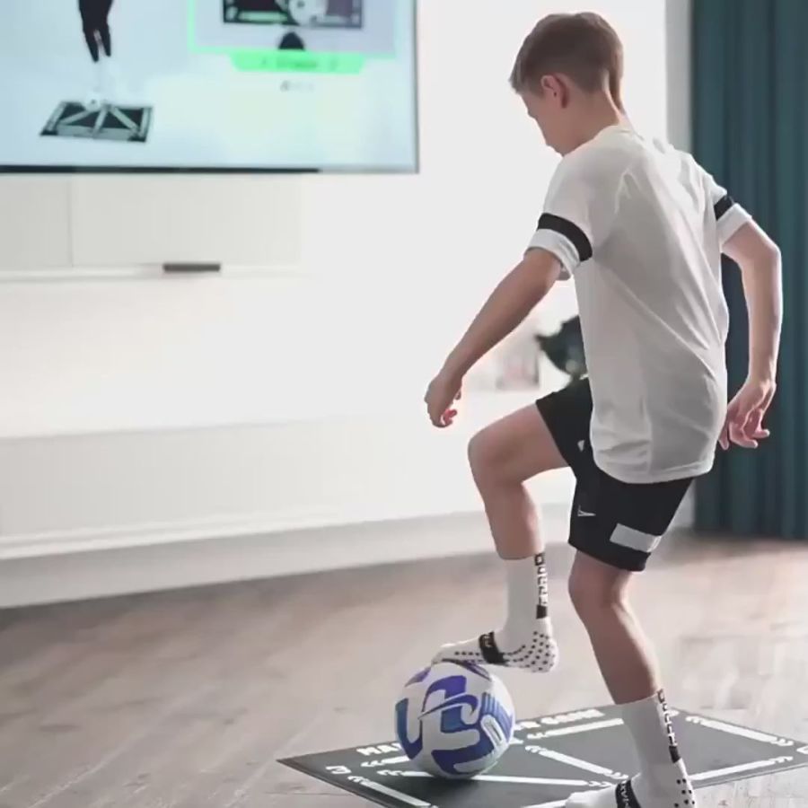Trainix - Profi-Fußballtrainingsmatte und interaktives Video-Trainingsprogramm