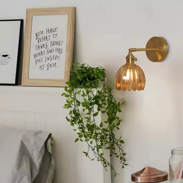 Floréa - Retro Wandlampe Blütenknospe Tulpe aus Glas