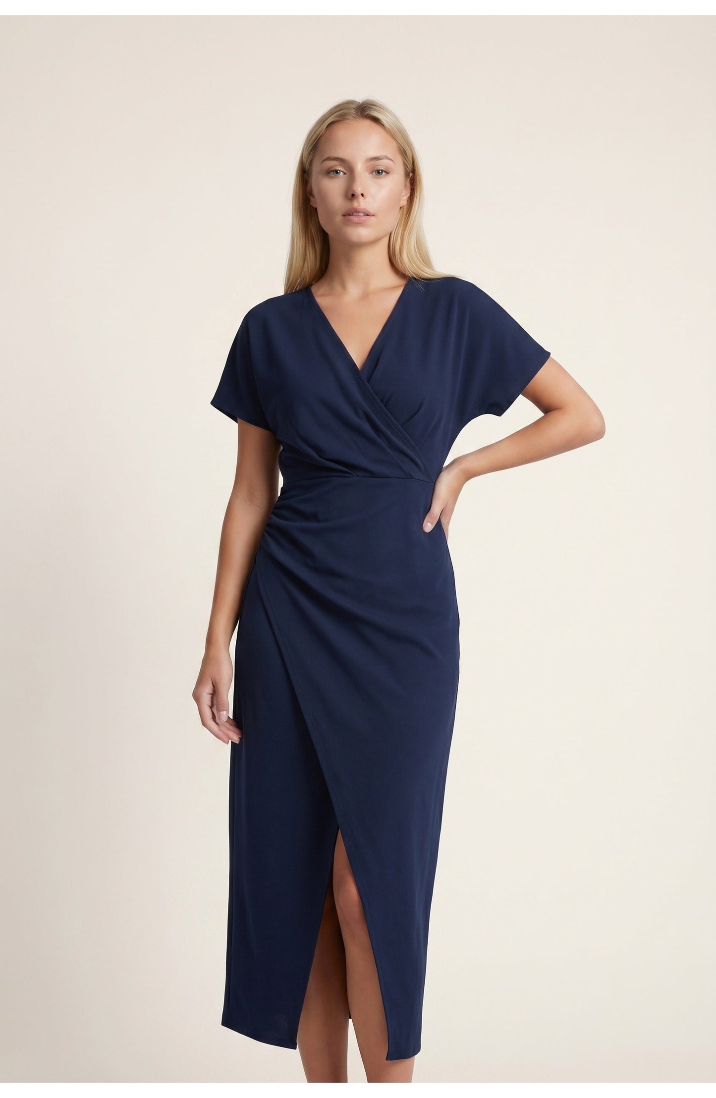 Elegantes Wickelkleid mit V-Ausschnitt für Damen – Figurbetontes Midikleid mit Taillenraffung & Schlitz