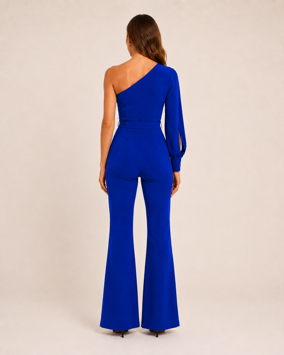 Eleganter Ein-Schulter Jumpsuit mit Bindegürtel für Damen – Figurbetonter Overall mit Schlaghose für Abend & Events