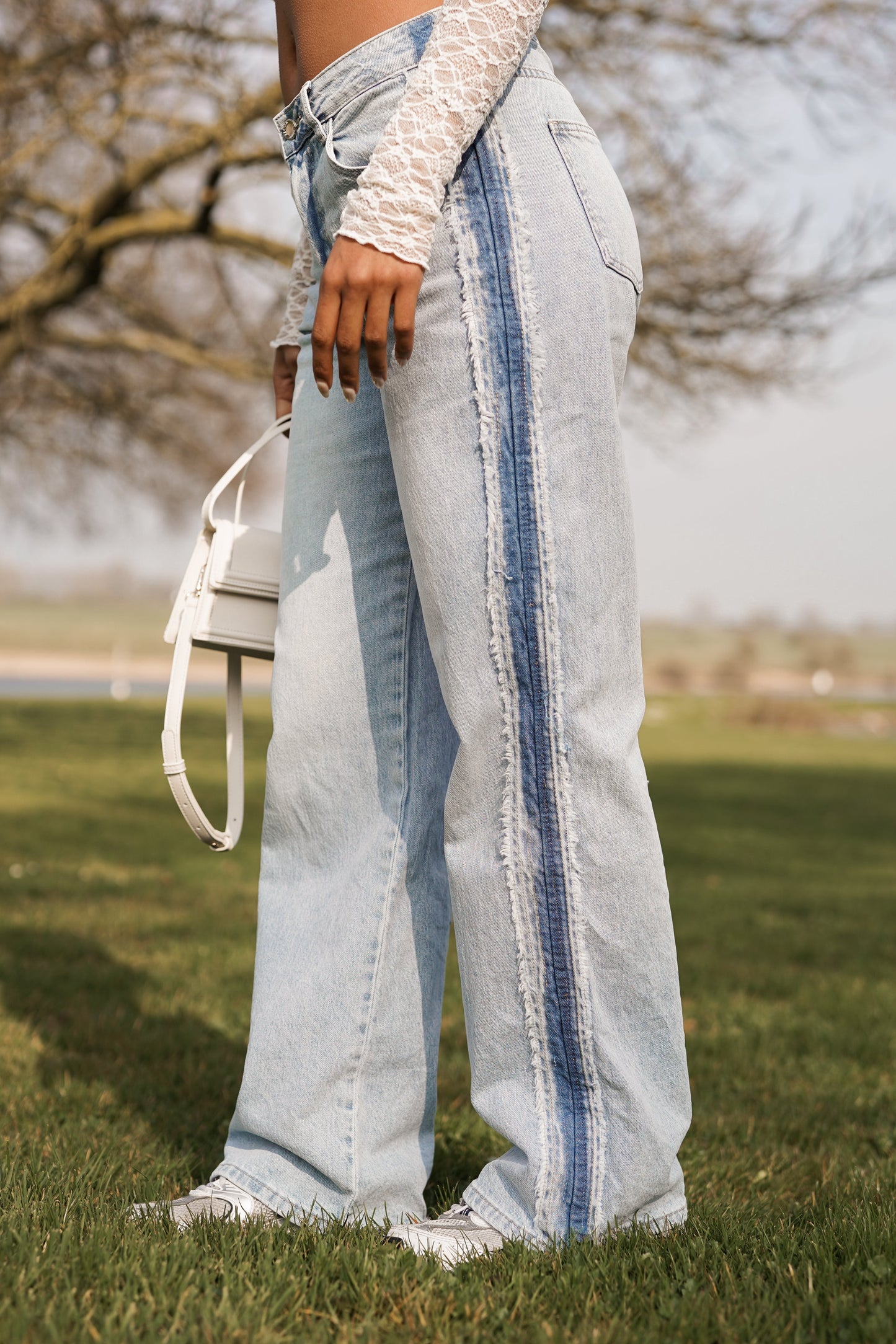 Caliréa - Jeans mit geradem Schnitt und dunkelblauem Seitenstreifen für einen längeren Bein-Effekt
