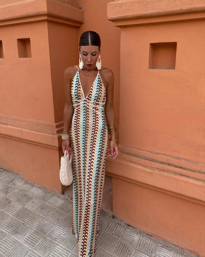 Marélisse - Maxikleid aus Häkelarbeit mit Halterneck und luxuriösen Retro-Streifen