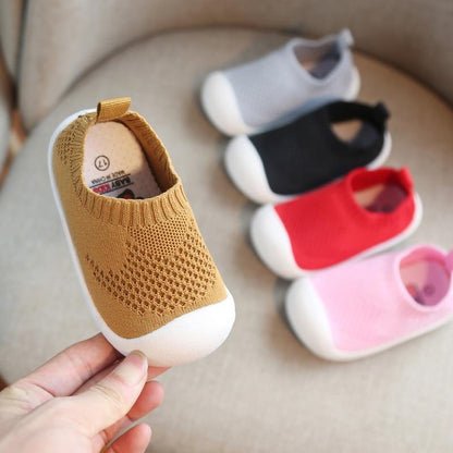 Émile - Atmungsaktive und Rutschfeste Babyschuhe