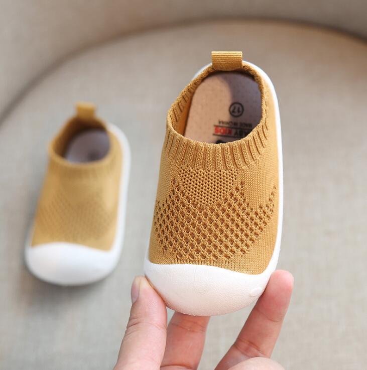 Émile - Atmungsaktive und Rutschfeste Babyschuhe