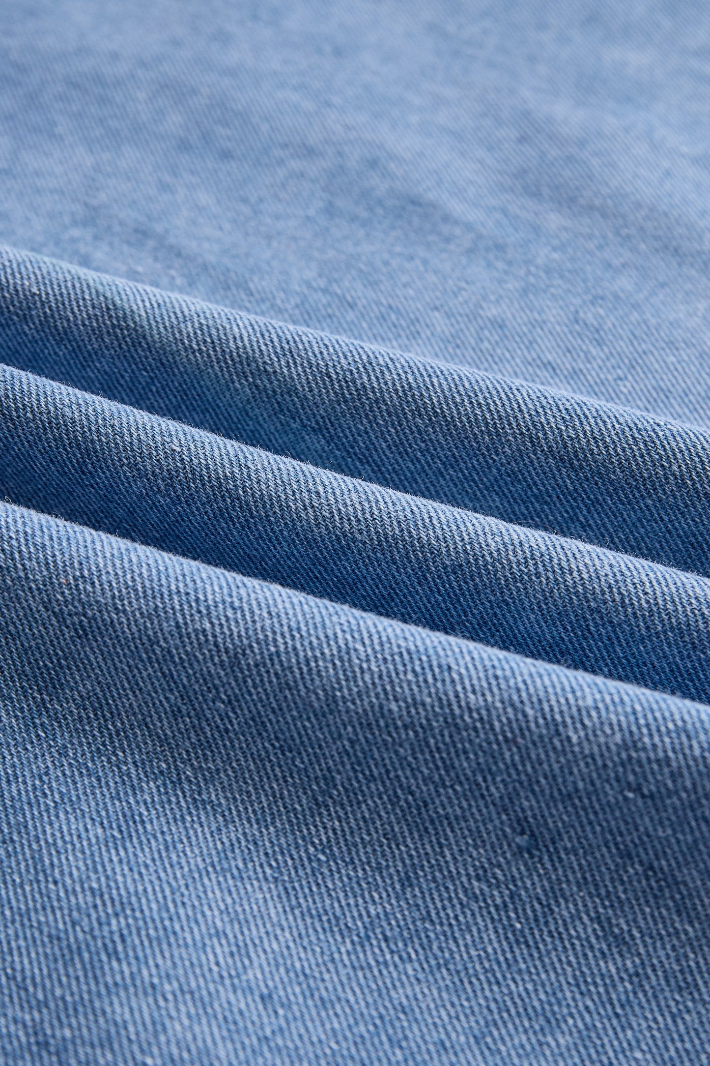 Clémence - Ärmellose Bluse mit Halterkragen und Knoten-Detail für Frauen