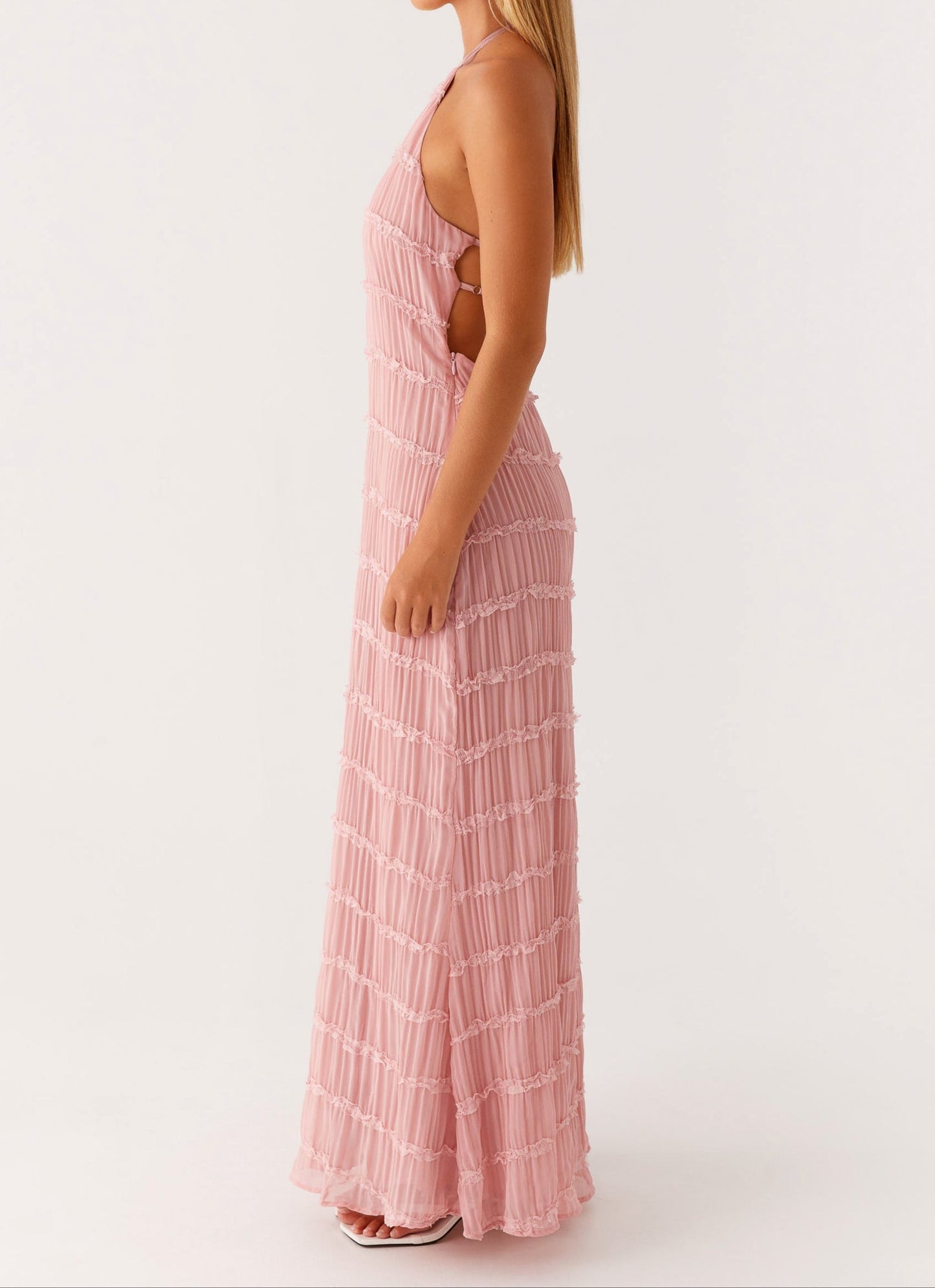 Elegantes Maxikleid mit Neckholder-Ausschnitt für Damen – Plissiertes Abendkleid mit Rückenfrei-Design