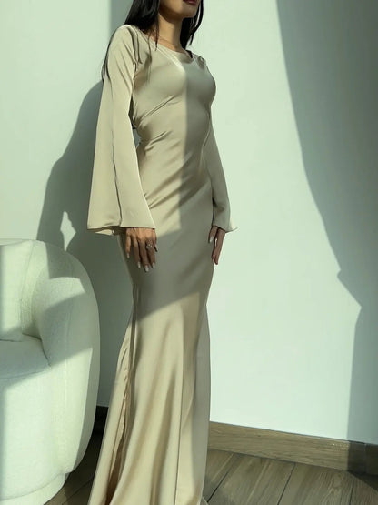 Elegantes Maxikleid mit Glockenärmeln für Damen – Figurbetontes Abendkleid mit Bindegürtel