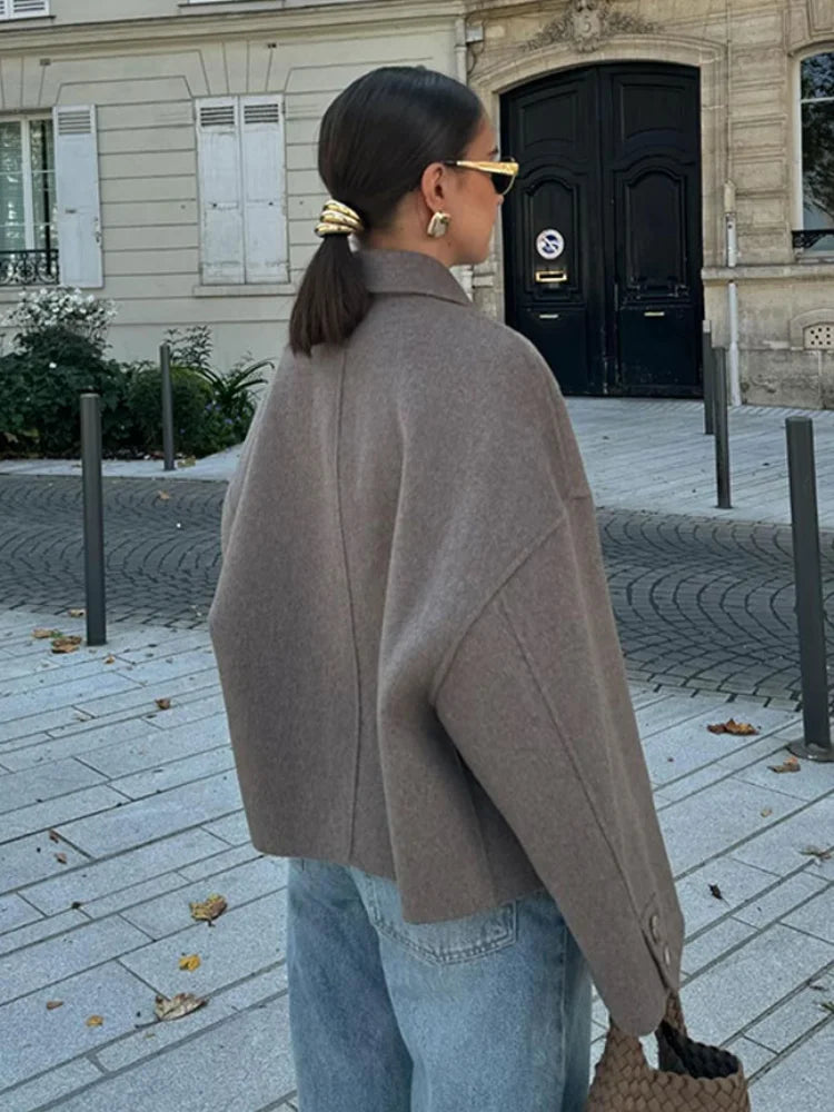 Iséa - Eleganter Frühlingsmantel aus Wollmischung mit Weiten Ärmeln, Kragen und Knöpfen | Klassisch und Warm für Frauen
