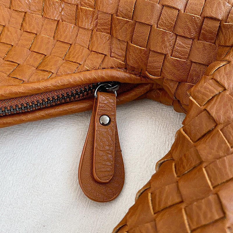 Dévia - Schultertasche aus geflochtenem Eco-Leder