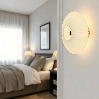 Rétrolume - Retro Wandleuchte aus modernem LED-Glas