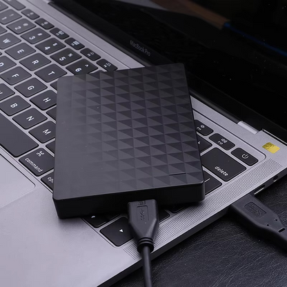 DataVault - Externe Festplatte 8 TB – Ultra-Schnell, Langlebig und Tragbar