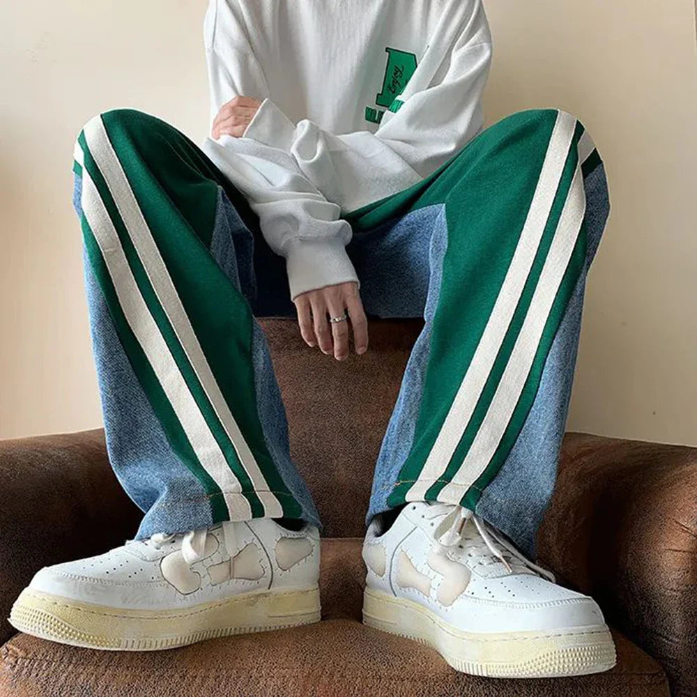 Lässige Jogginghose im Colorblock Design für Herren – Weite Streetwear Hose mit Seitenstreifen