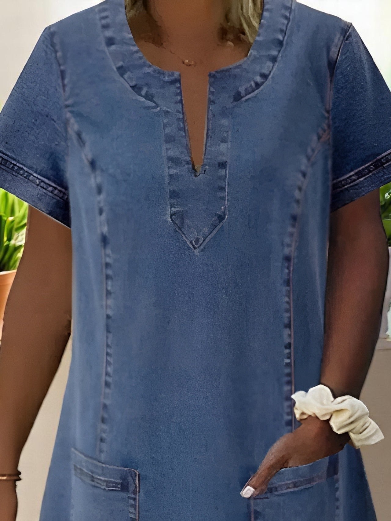 Jeanskleid mit V-Ausschnitt für Damen – Lässiges Kurzarmkleid mit Taschen & Komfortabler Passform