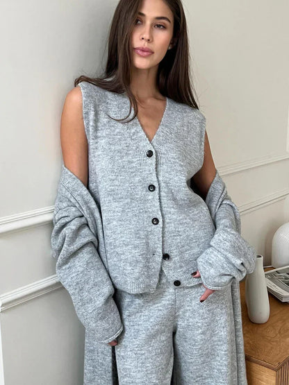 Calise - Sommer Ensemble aus weichem, leichtem und elegantem Material für Frauen, bestehend aus einer Weste, einem Blazer und einer Hose