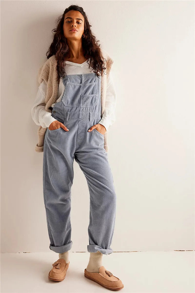Lässige Damen Latzhose aus Cord mit verstellbaren Trägern und Taschen