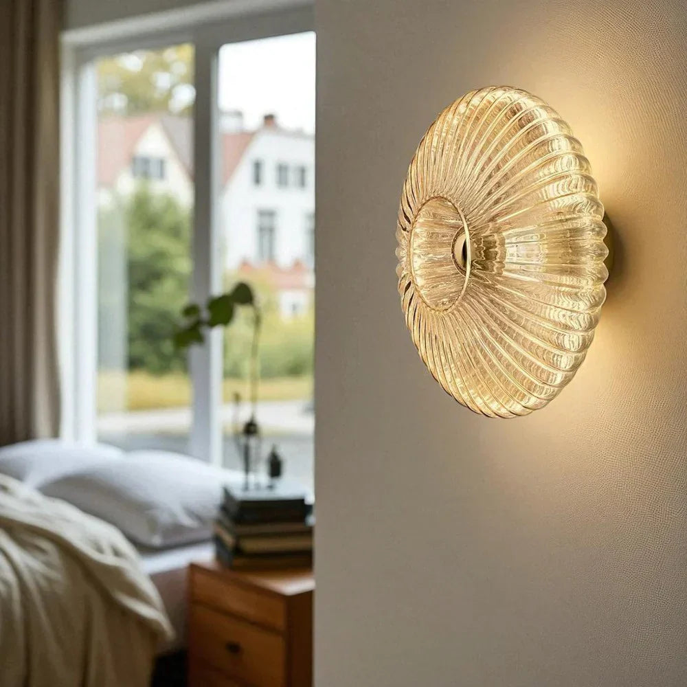 Rétrolume - Retro Wandleuchte aus modernem LED-Glas
