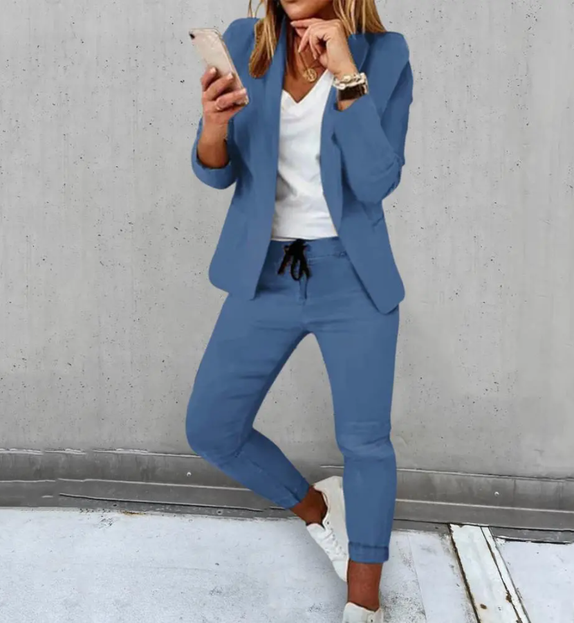 Ambréa - Taillierter Blazer und Bequeme Hose mit Kordelzug