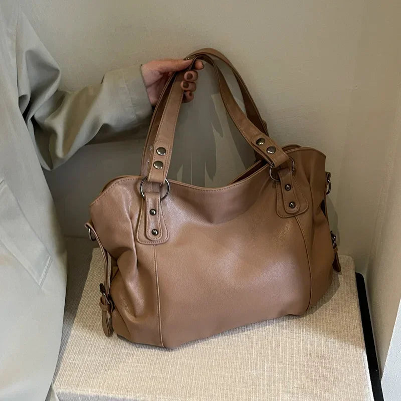 Marine - Große Handtasche aus weichem Leder