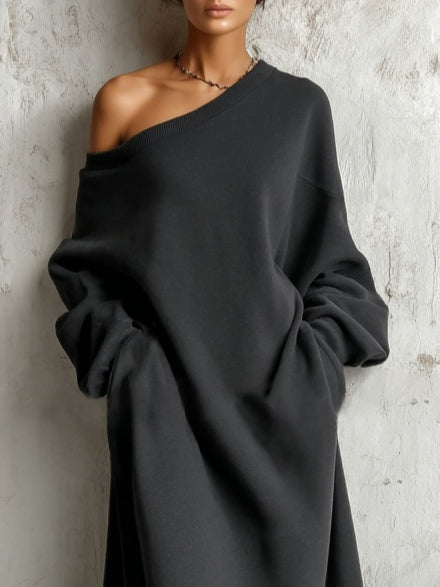 Béatrine - Lange Sweatshirtkleid aus schwarzer Baumwolle mit freien Schultern