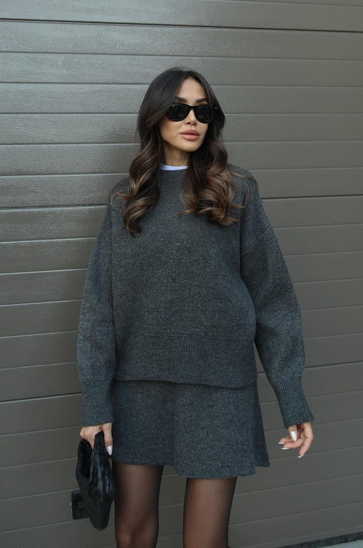 Éliska - Elegantes Frühlingsensemble aus zwei Teilen mit Pullover und Rock