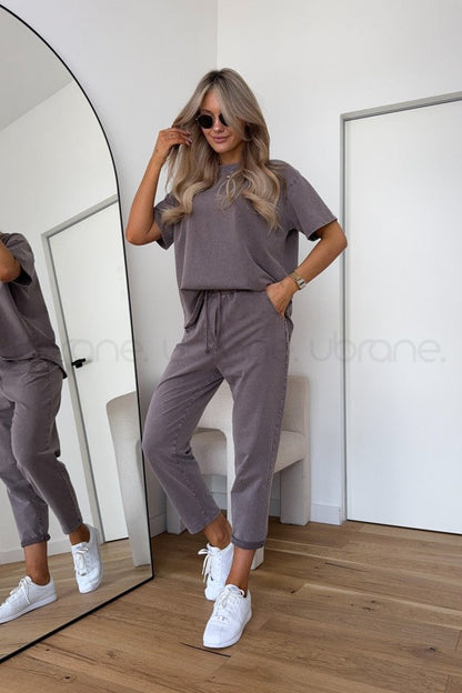 Élianore - Bequemes und Elegantes Entspannungsensemble für Frauen, bestehend aus Shorts oder einer Hose und einem T-Shirt