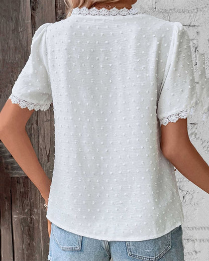 Elegante Spitzenbluse mit V-Ausschnitt für Damen – Luftiges Sommer Shirt romantisch & feminin