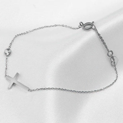 Feines Armband mit Kreuz-Anhänger & Zirkonia – Eleganter Schmuck für Damen