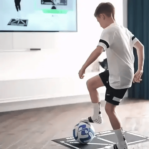 Trainix - Profi-Fußballtrainingsmatte und interaktives Video-Trainingsprogramm