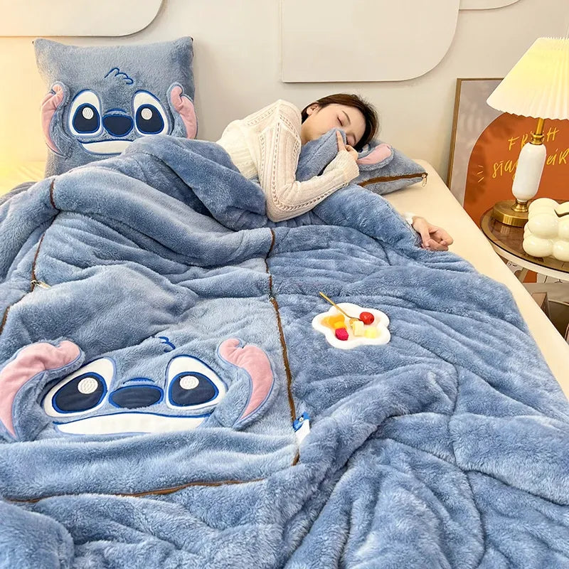 CozyCush : Verwandeln Sie Ihren Komfort mit unserem Decken- und Kissen-Set