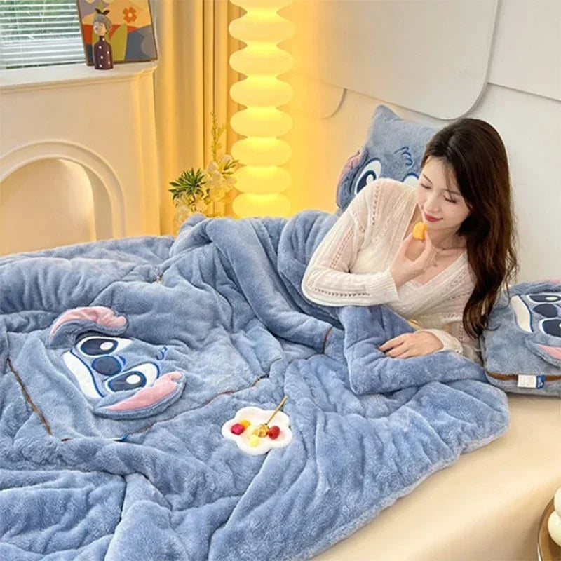 CozyCush : Verwandeln Sie Ihren Komfort mit unserem Decken- und Kissen-Set