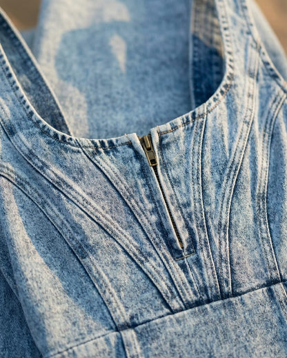 Figurbetontes Denim Midikleid mit Reißverschluss – Modernes Bodycon Kleid für Damen