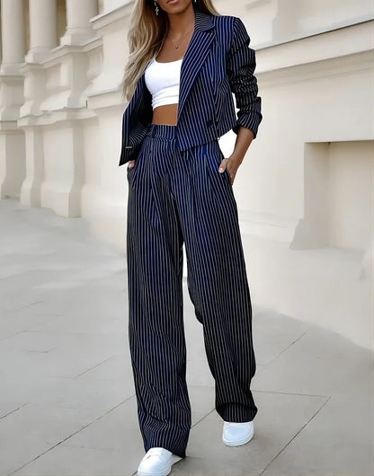 Énaly - Zweiteiliges Business Casual Ensemble Elegant mit Streifen, bestehend aus einem Blazer und einer Hochtaillierten Hose