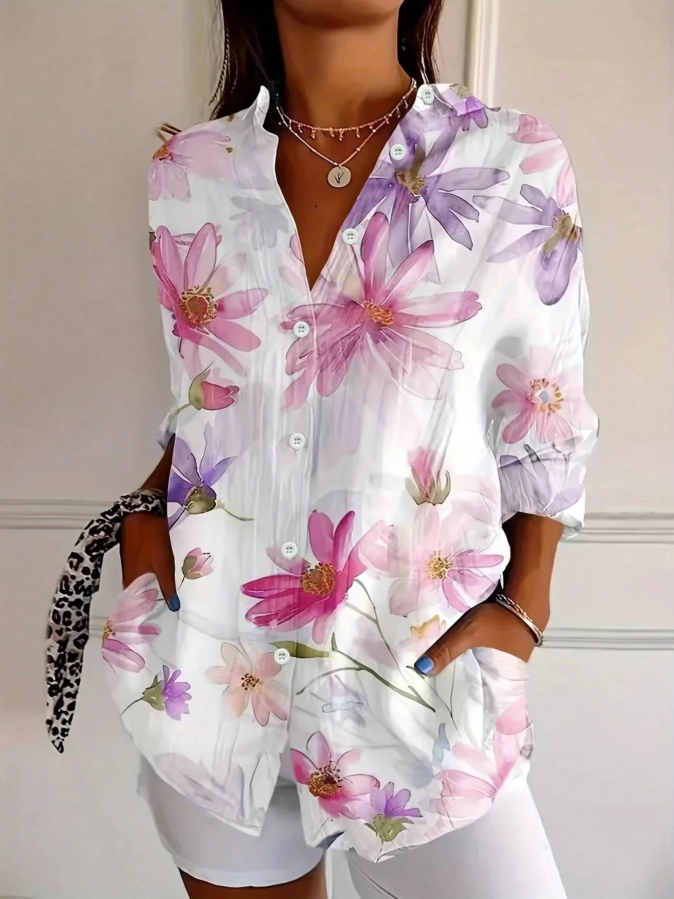 Luftige florale Bluse für Damen – Lockeres Langarmshirt bunt & elegant